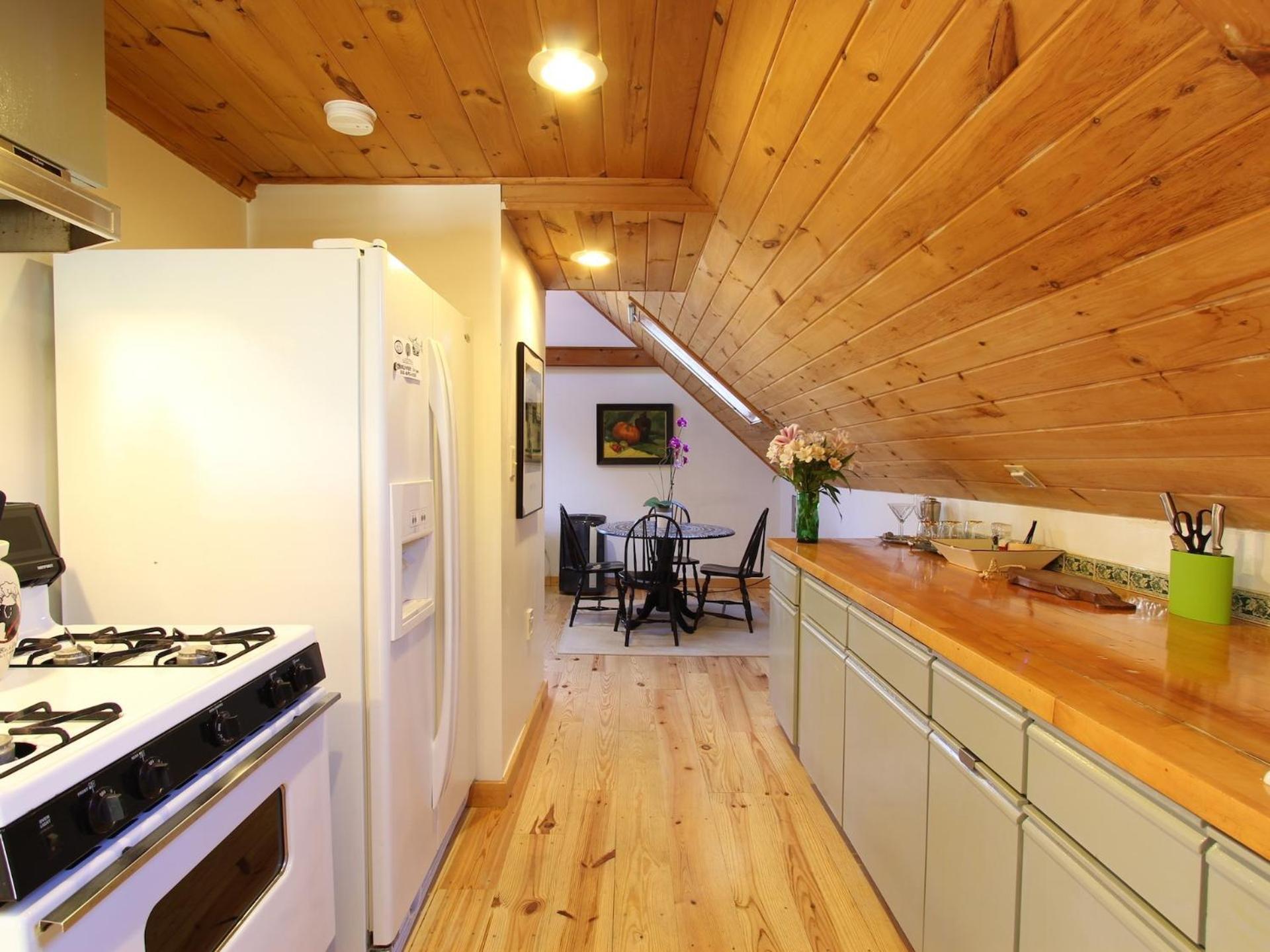 Charles And Charles Mv Bed & Breakfast Vineyard Haven Bagian luar foto