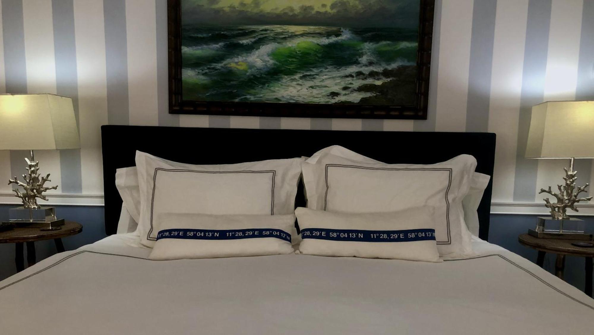 Charles And Charles Mv Bed & Breakfast Vineyard Haven Bagian luar foto